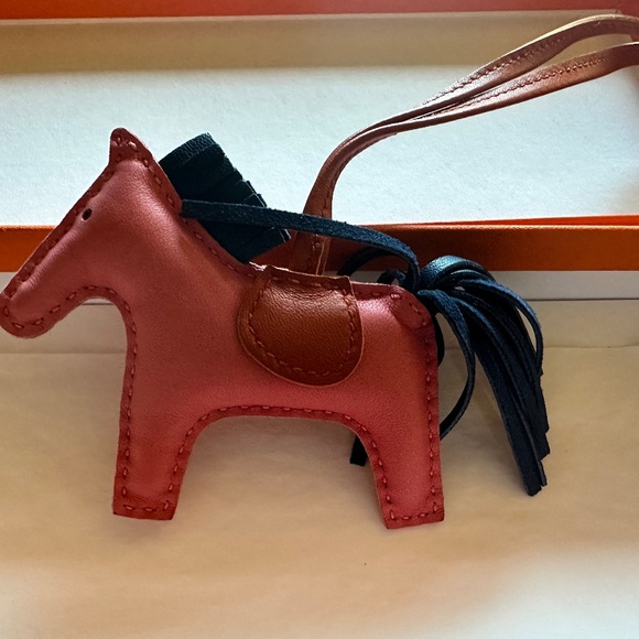 Hermès Rodeo PM Rose Azalee - Picture 4 of 15